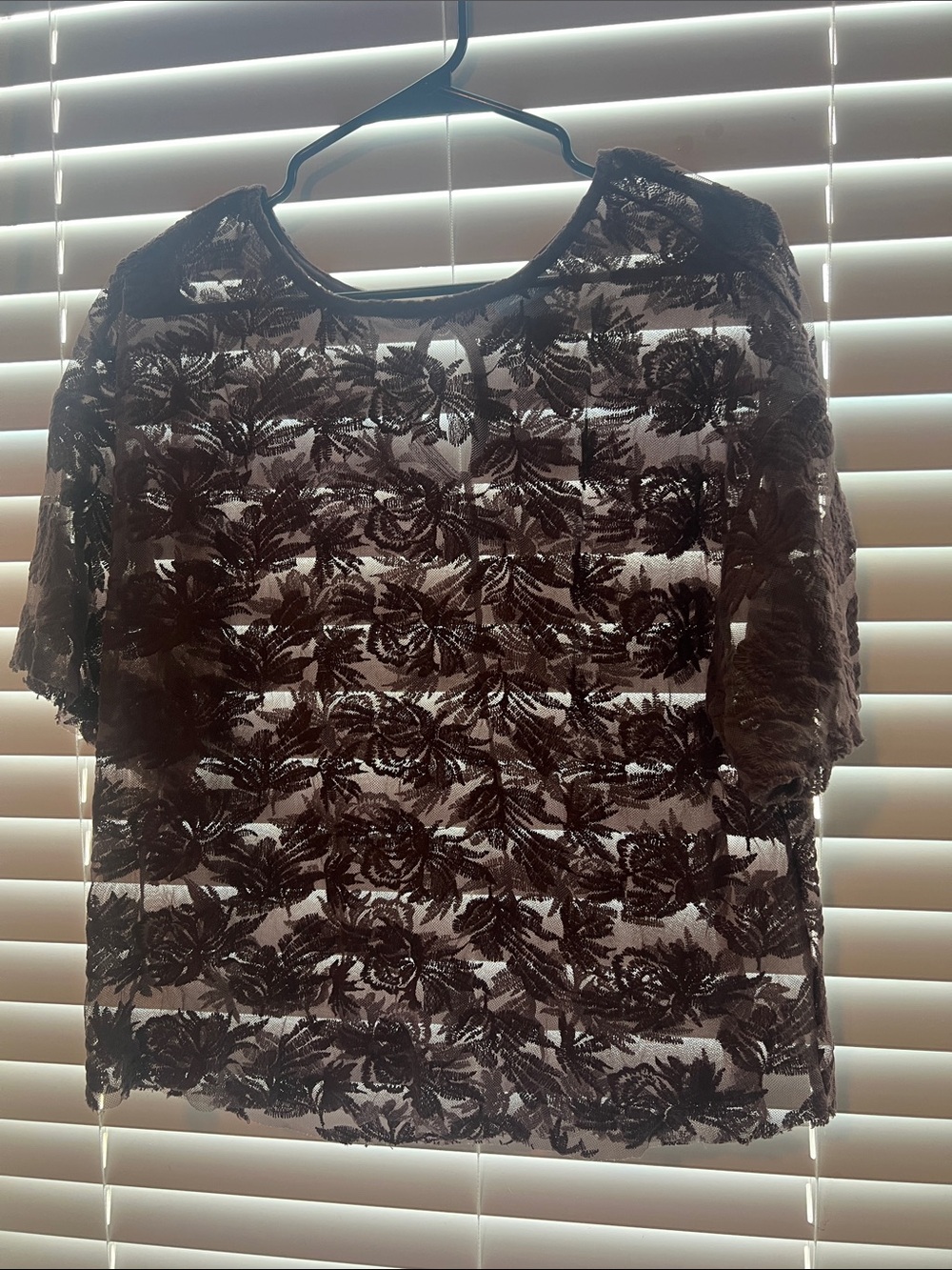 Sheer Floral Lace Short-Sleeve Top - purple